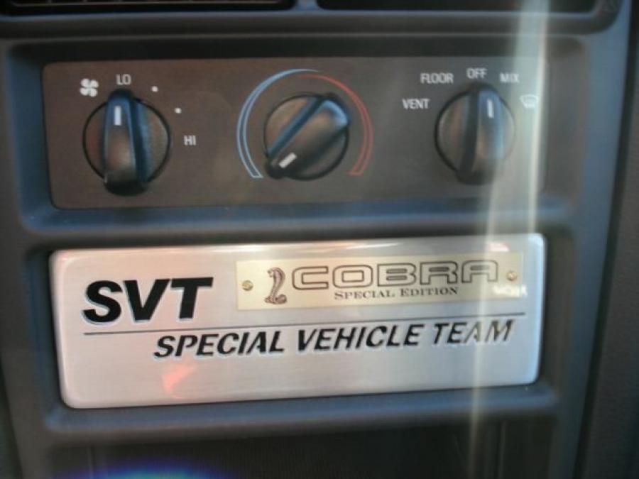 Ford Mustang Cobra R 2008 года  (фото 19 из 24)